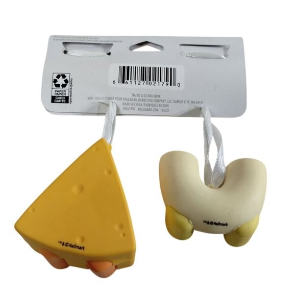 Hallmark Better Together Mac and Cheese Ornament Set - Picture 4 of 6